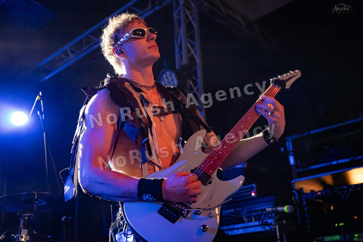 Induction live in Leipzig, Foto 5 von Stephan Sieger