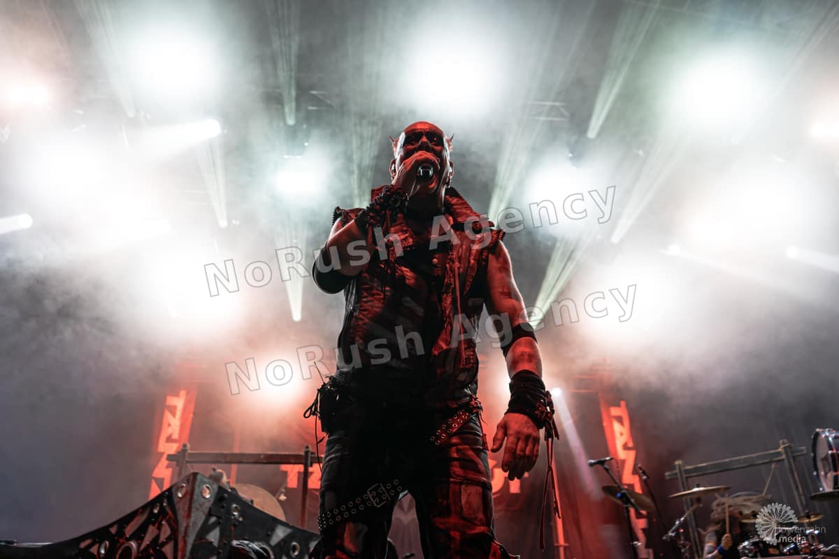 Tanzwut live in Merseburg, Foto 6 von Jan Haller