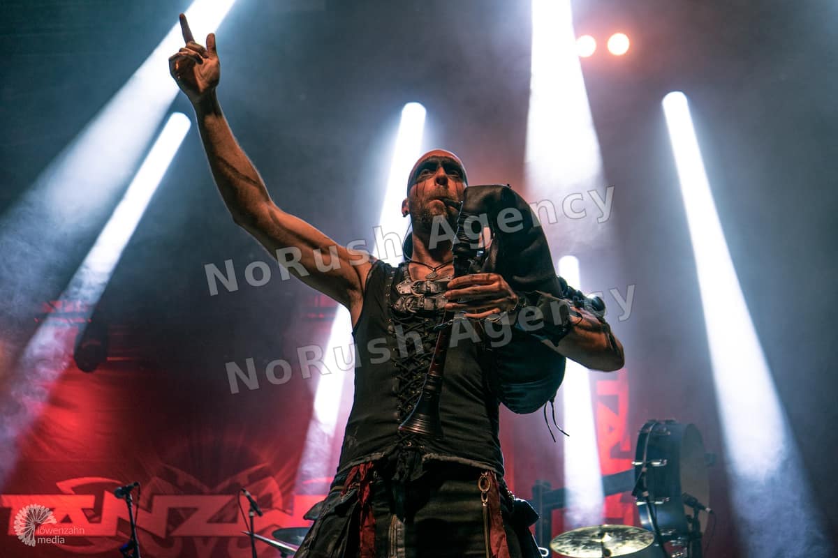 Tanzwut live in Merseburg, Foto 10 von Jan Haller