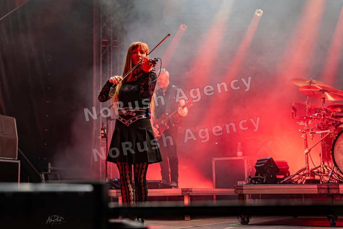 Schandmaul live in Merseburg, Foto 16 von Stephan Sieger