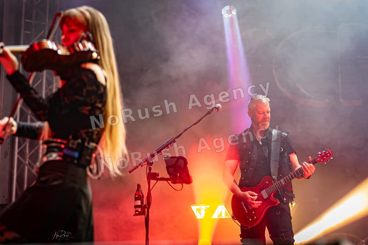 Schandmaul live in Merseburg, Foto 20 von Stephan Sieger