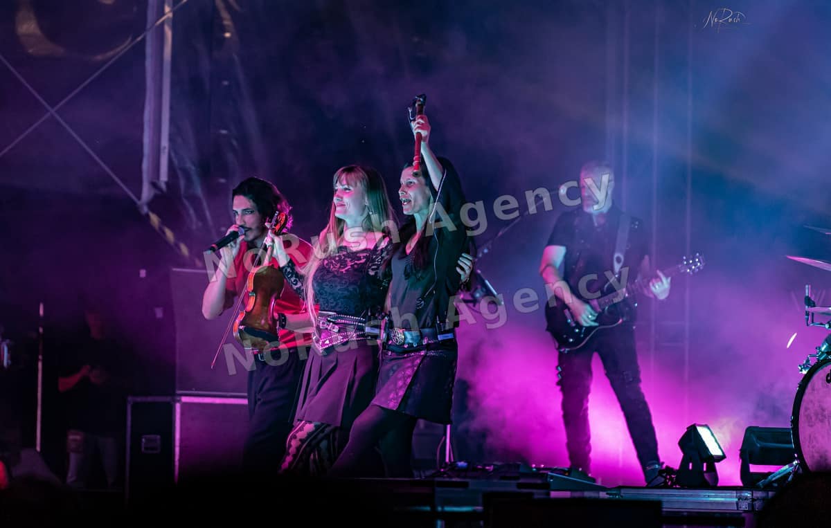 Schandmaul live in Merseburg, Foto 39 von Stephan Sieger