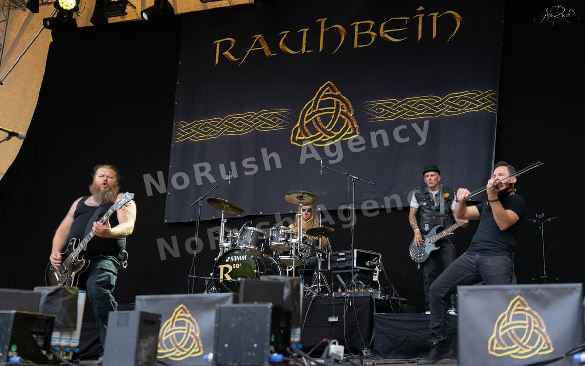 Rauhbein live in Halle, Foto 2 von Stephan Sieger