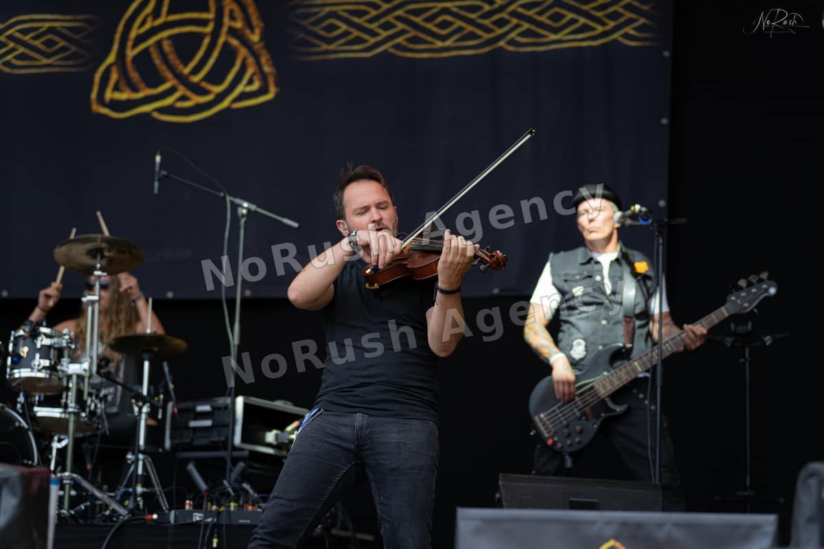 Rauhbein live in Halle, Foto 8 von Stephan Sieger