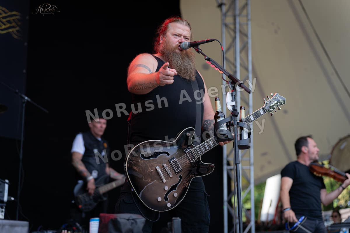 Rauhbein live in Halle, Foto 12 von Stephan Sieger
