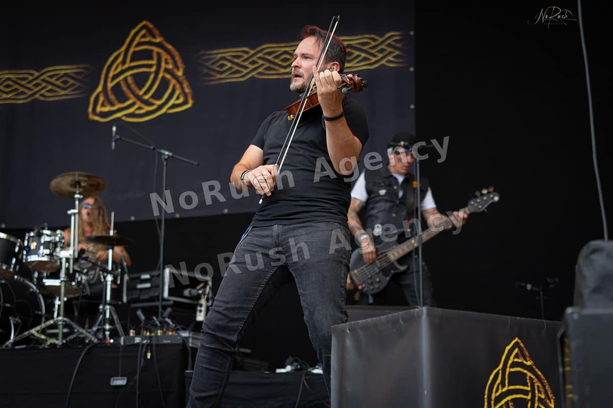 Rauhbein live in Halle, Foto 21 von Stephan Sieger