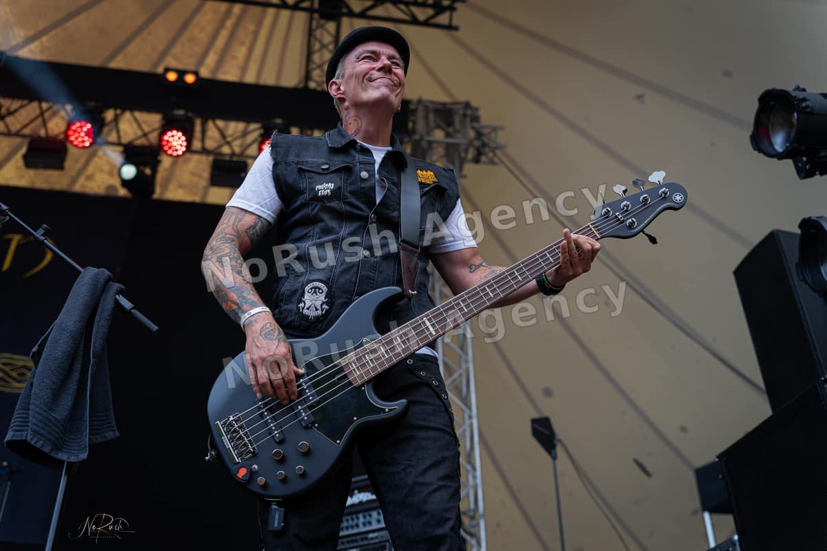Rauhbein live in Halle, Foto 26 von Stephan Sieger