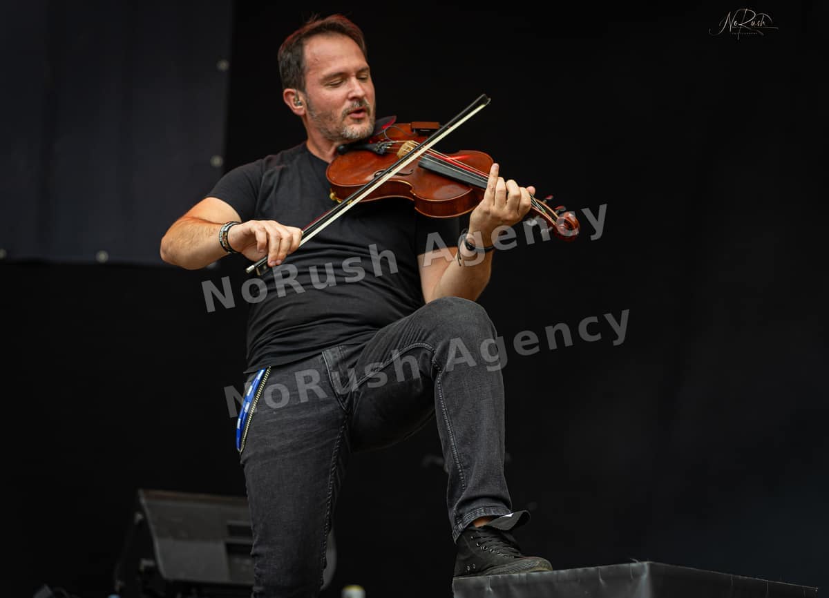 Rauhbein live in Halle, Foto 28 von Stephan Sieger