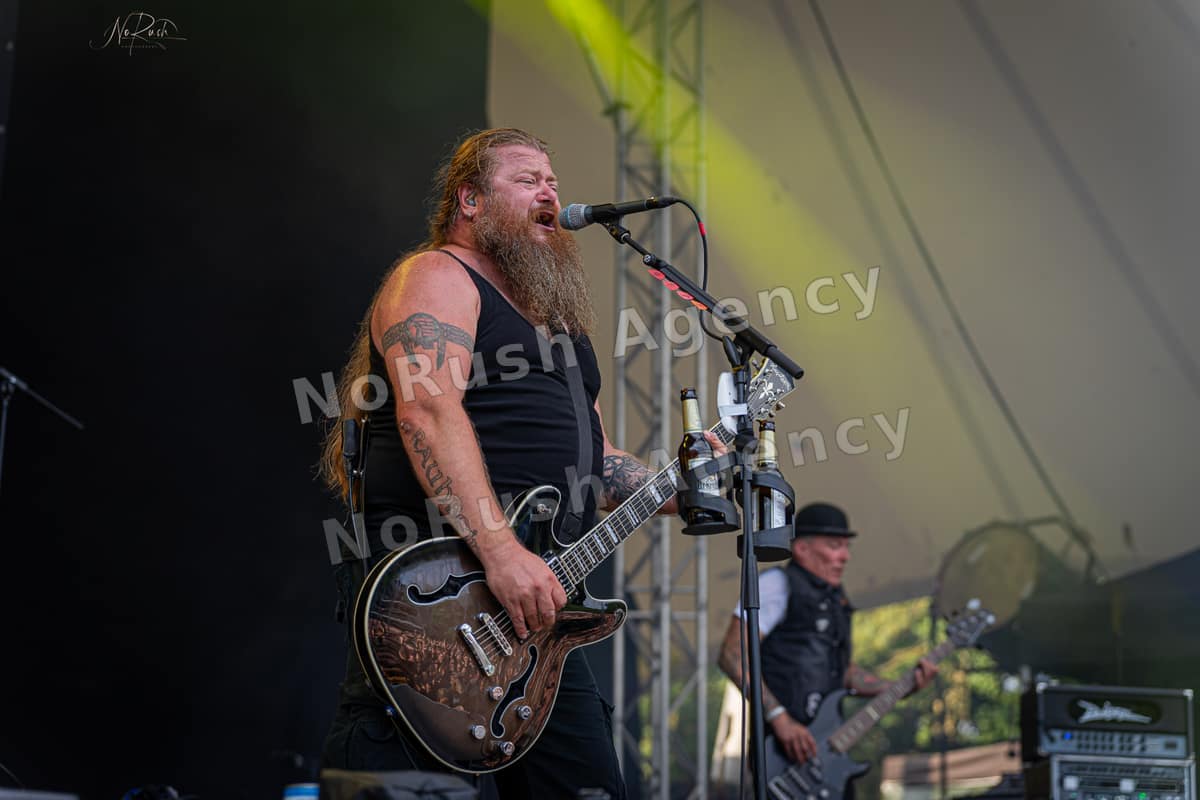 Rauhbein live in Halle, Foto 40 von Stephan Sieger