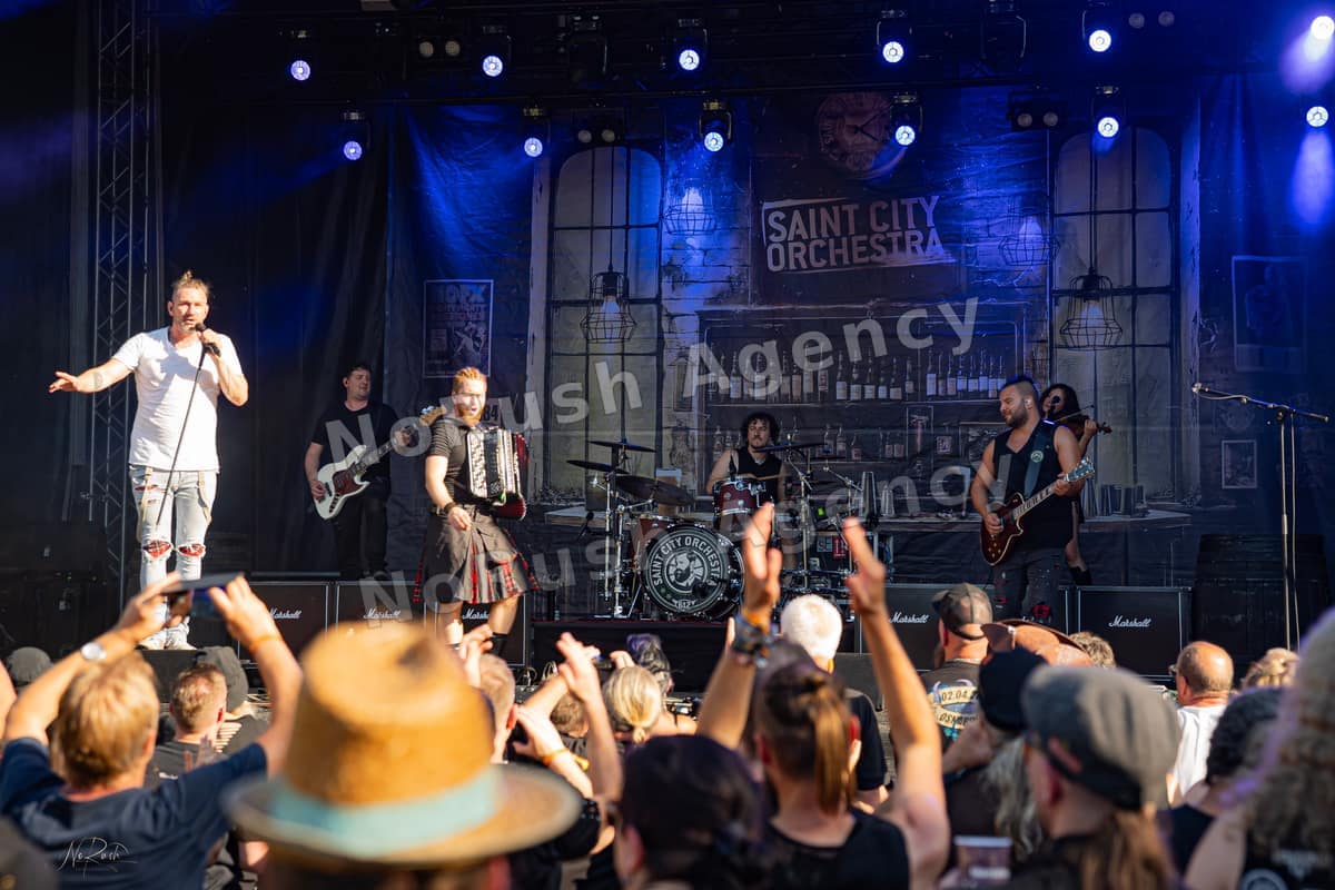 Saint City Orchestra live in Merseburg, Foto 39 von Stephan Sieger